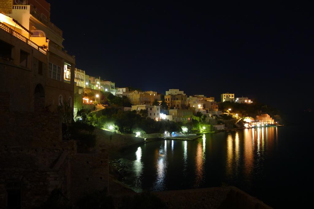Apollonos Seafront Apartment Ερμούπολη Εξωτερικό φωτογραφία